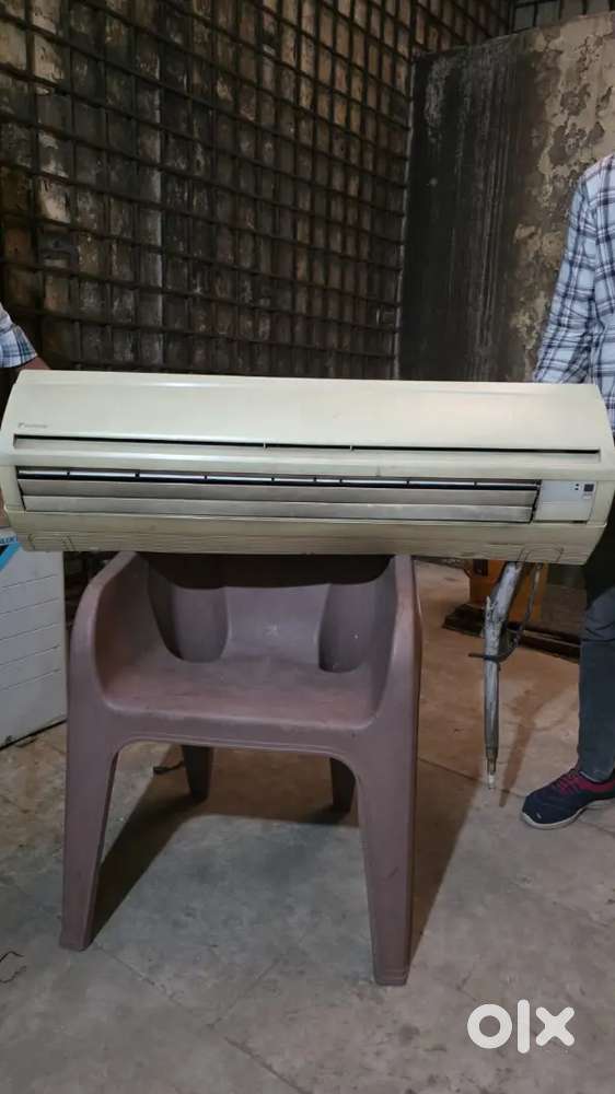 Daikin ac split 1.5 Good condition