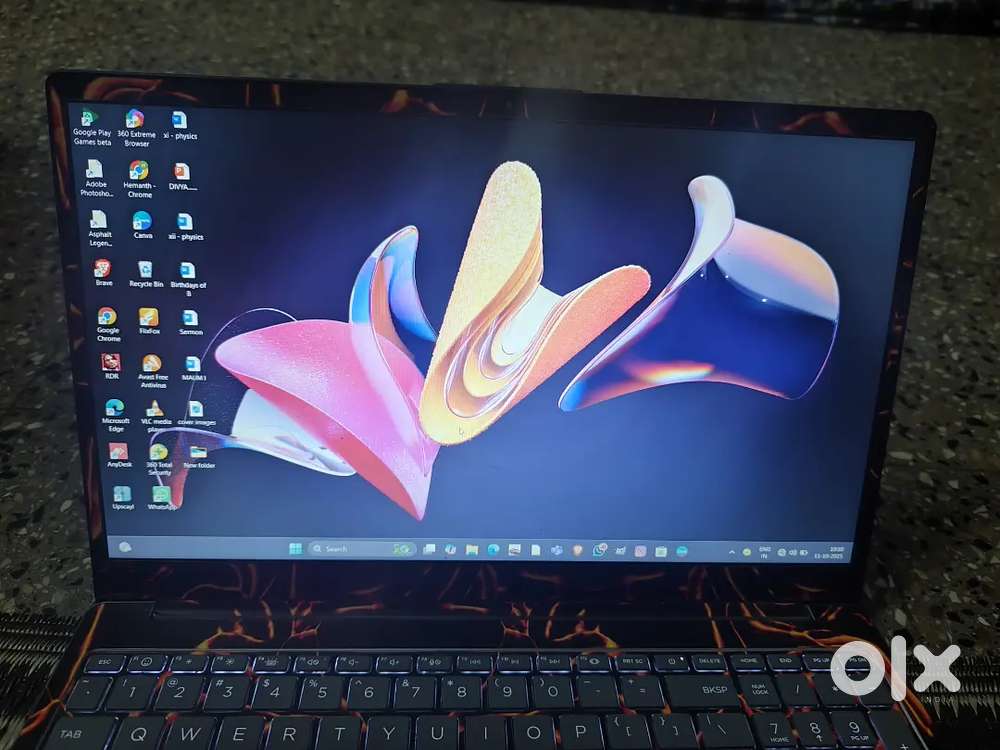 HP Laptop Intel corei5 Price = Rs.30000