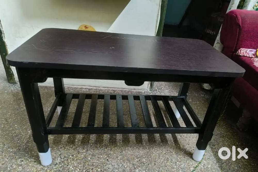 Wooden table mate