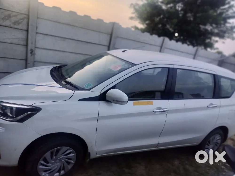 Ertiga gadi chlani hai Ola uber rapido me 12 ghnte