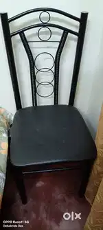 4 seater Dining table