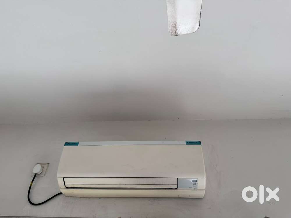 Daikin AC 1 Ton inverter