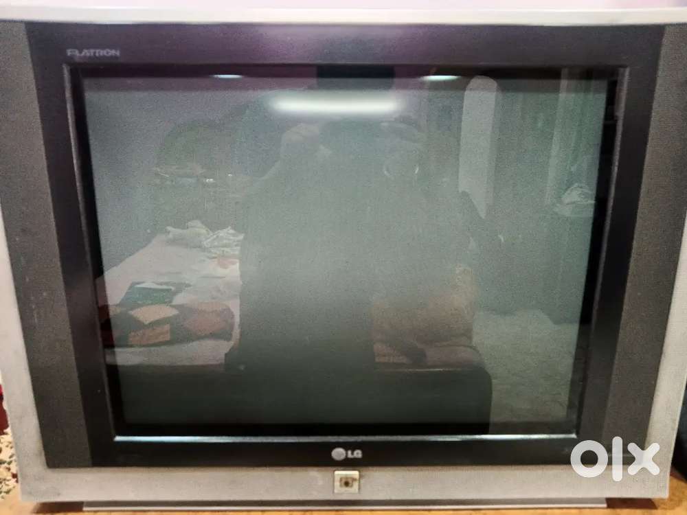 LG Flatron CRT TV – Good Condition