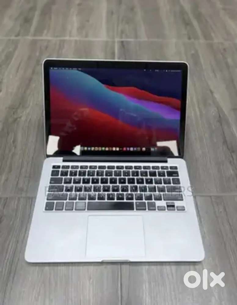 Apple mac book 16 gb Ram 256 Rom
