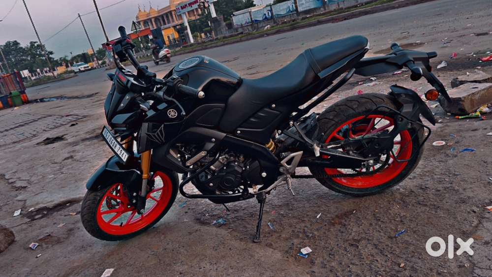 concise, specific, and include the primary keywords for the item