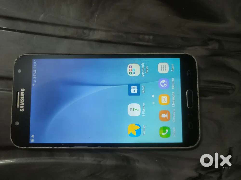 Samsung J7 mint condition
