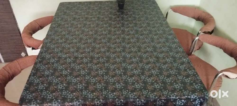 Dinning table for sell