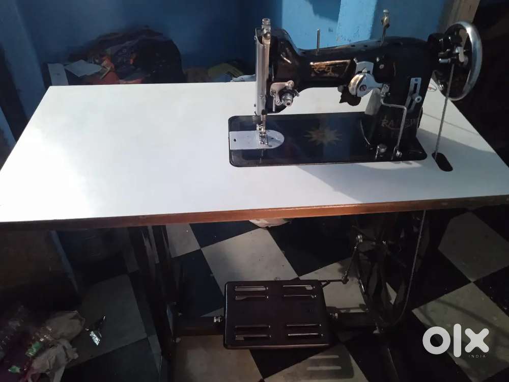Zigzagging sewing machine sales