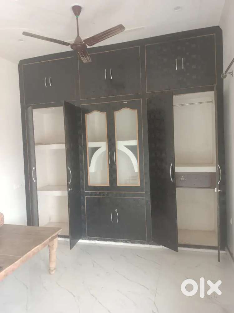 Single room for rent for students/bachelor's