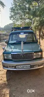 Toyota Qualis 2004 Diesel 180000 Km Driven