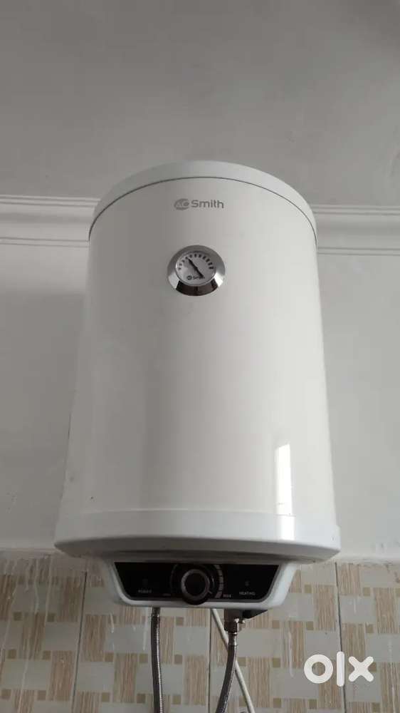 Excellent condition electric geyser 25ltr for sale.