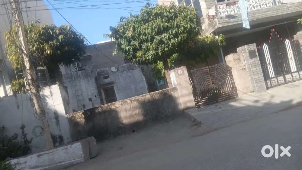 30@60 200 Gaj East facing