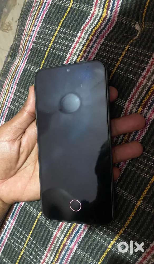 Good condition.. only 7 month old hai. 8+256.GB
