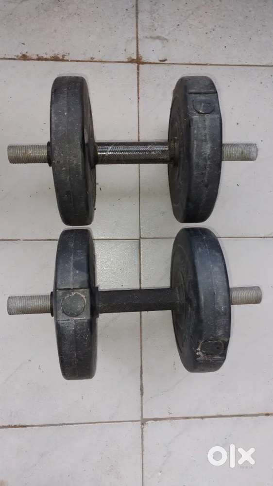 1pair of 3kg dumbbells and 4weight plates(2kg each)–total 14kg.