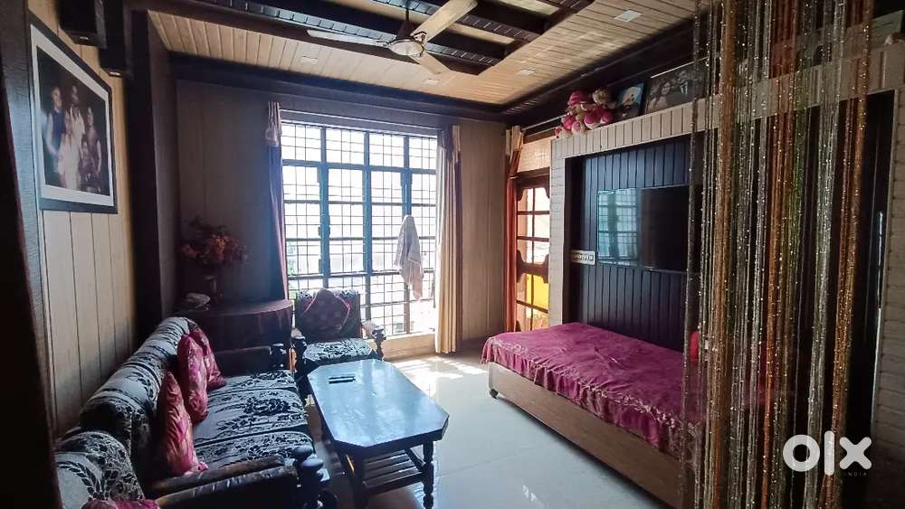 House with Commercial Shop