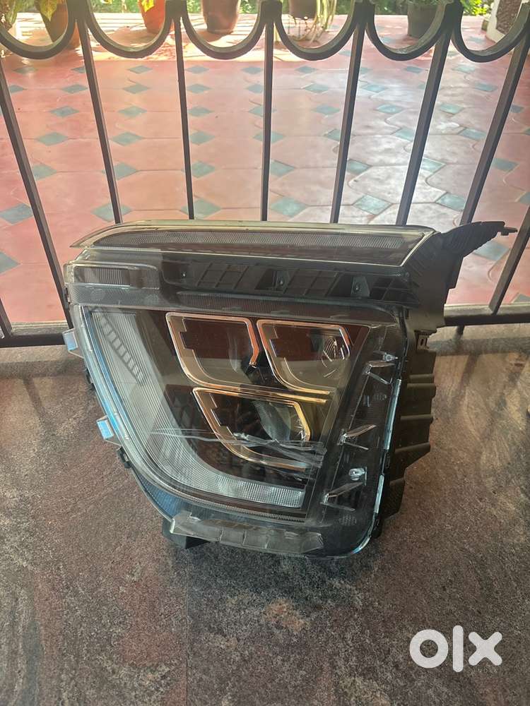 (Negotiable) Head Light right side