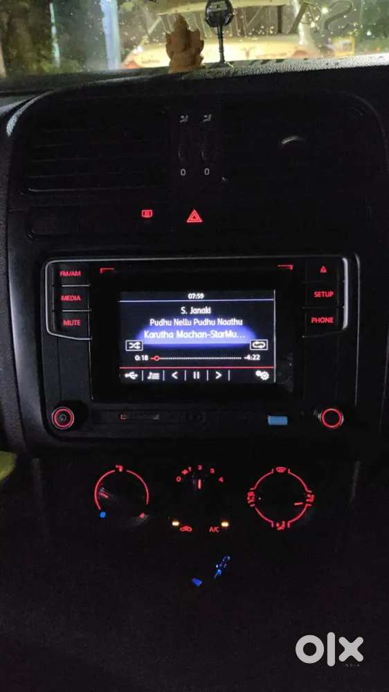 Volkswagen RCD 330 for sale