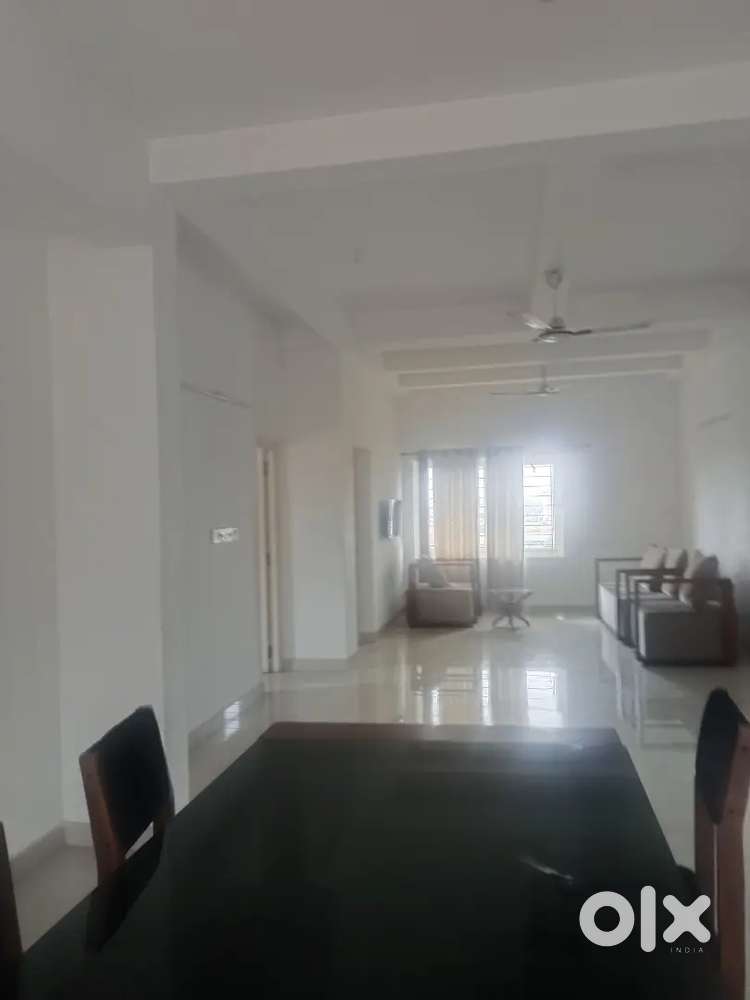 Thrissur East Fort 1400 sqft 3 bedroom attached flat