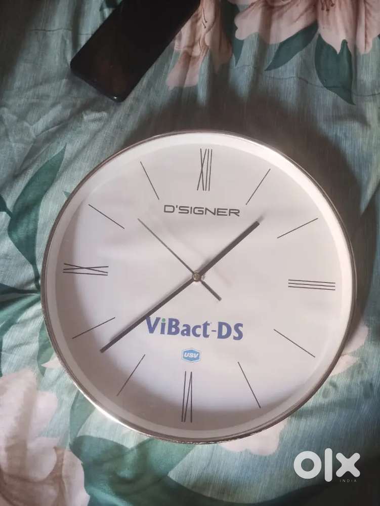 Designer Wall Clock  D’SIGNER ViBact-DS  Silent Movement  Like New