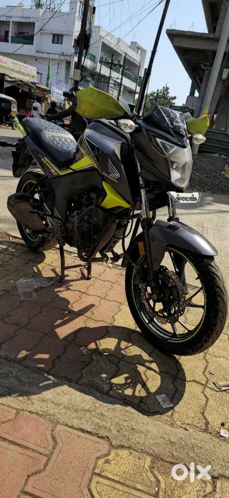 Cb Hornet 160R