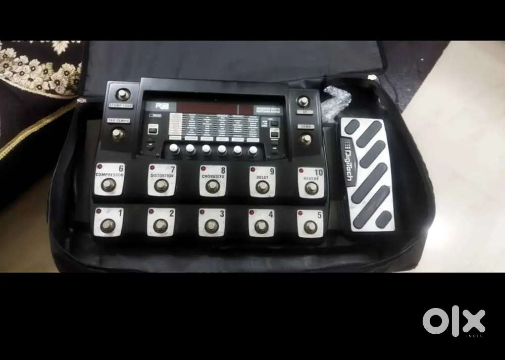 Digitech RP 1000 guitar processor