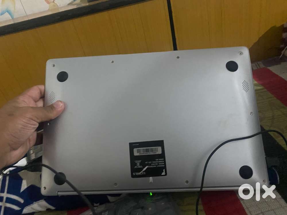 ULTIMUS LAPTOP