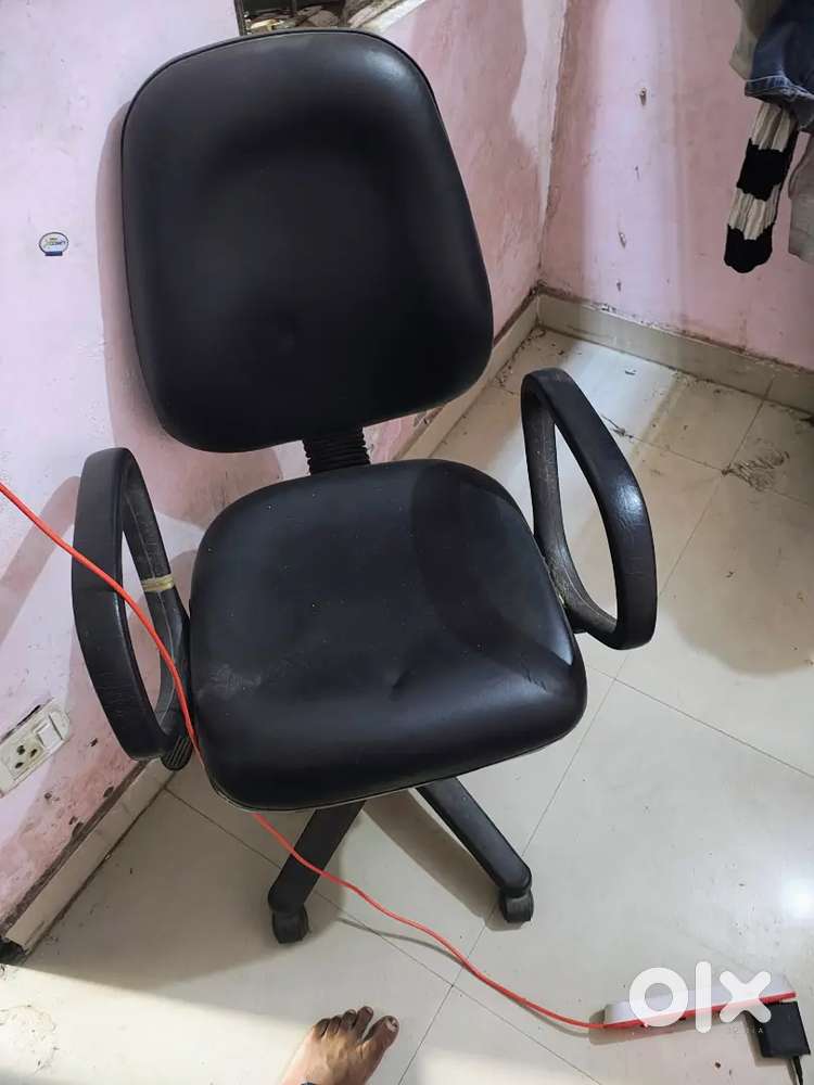 Computer table and chair