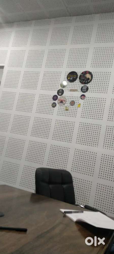 Need girls who can handle calls and work on computer or laptop