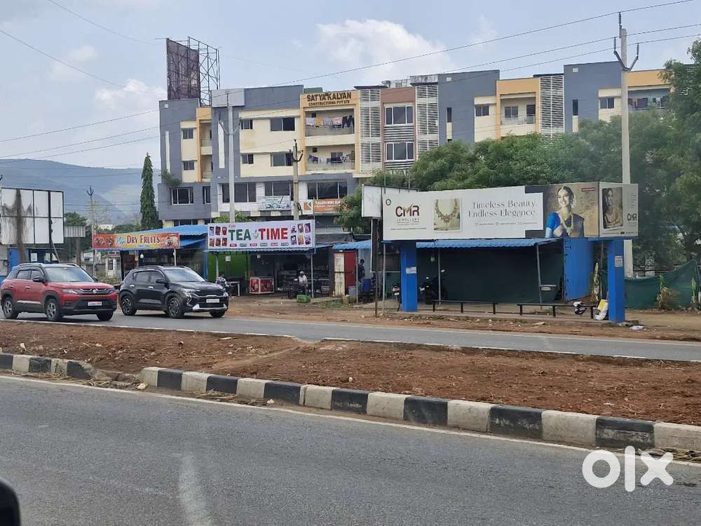 1375 E/F 3bhk sale at Gambhiram sez. Highway facing near kamat hotel