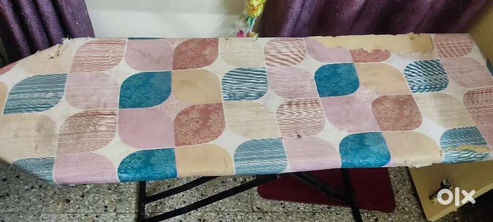 Iron table in very cheap rate @₹300