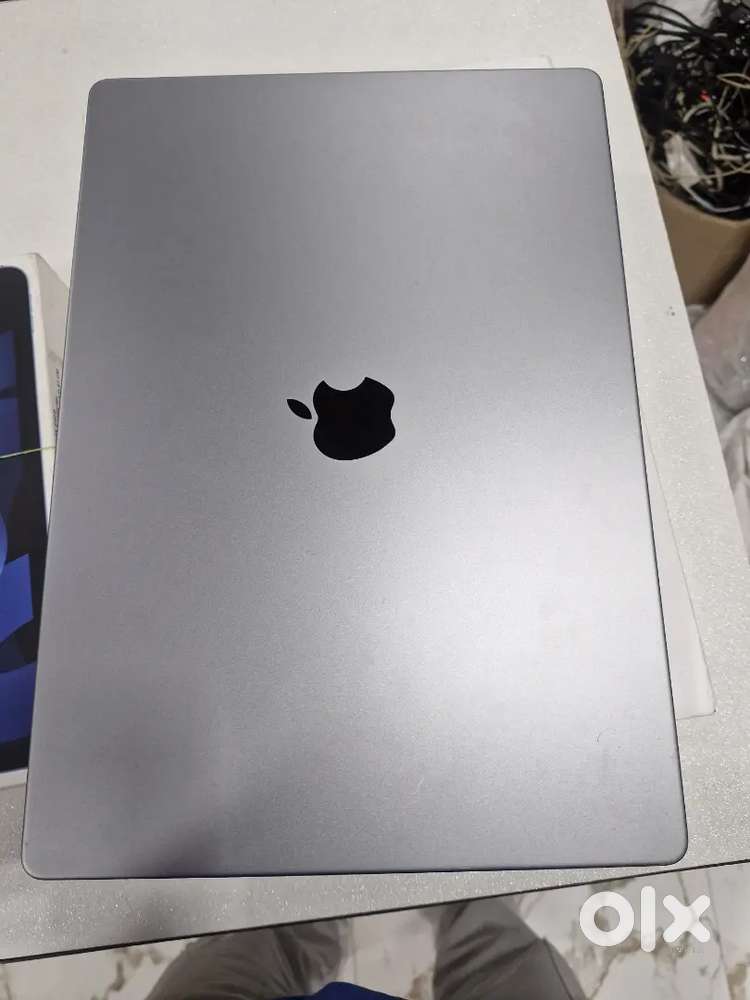 Apple MacBook m1 pro max 16 inch good condition