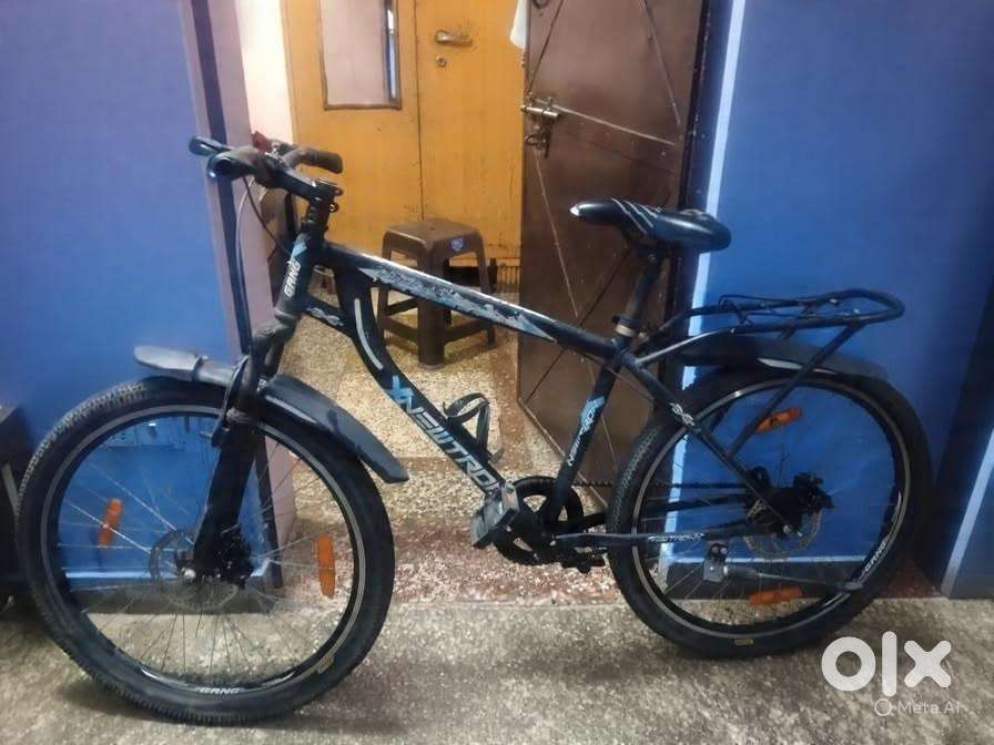 Excellent condition with disc brakes