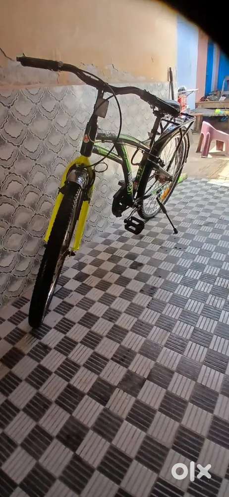 Hero A1 condition hai sale karni hai jisko leni ho wahi Message kare