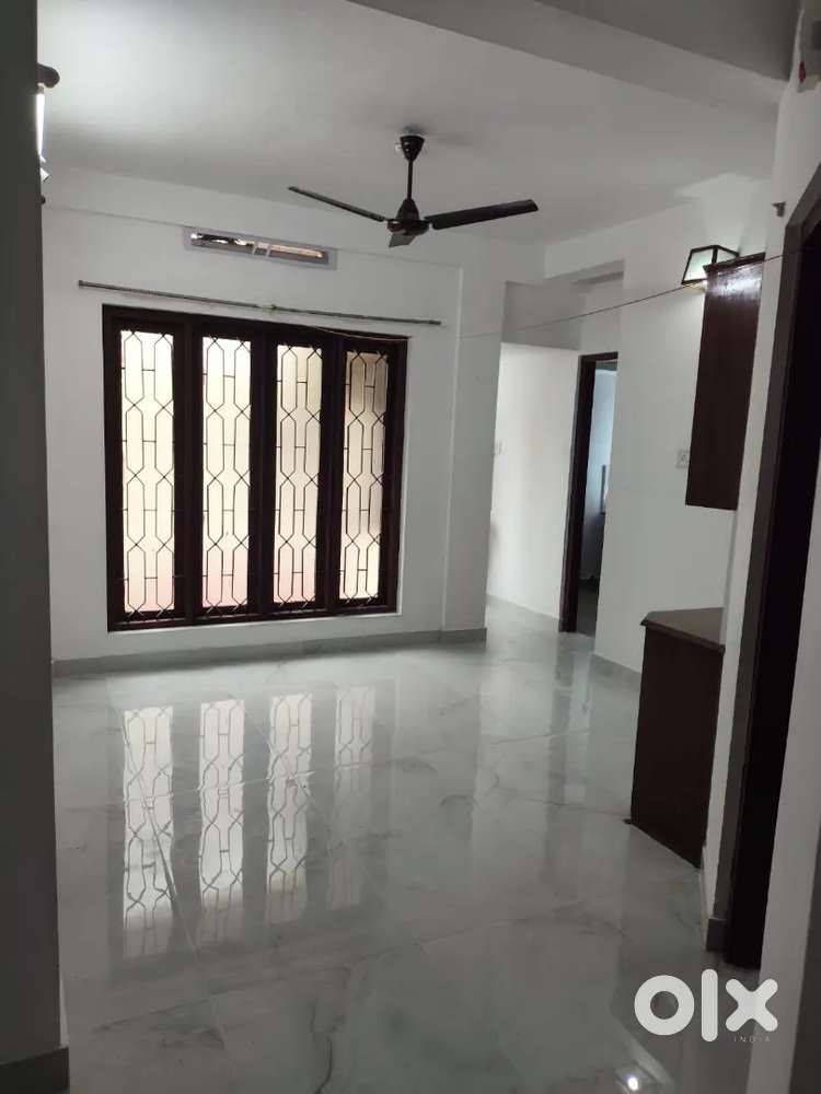 1 Floor house 3 bhk  thripunithara  market road