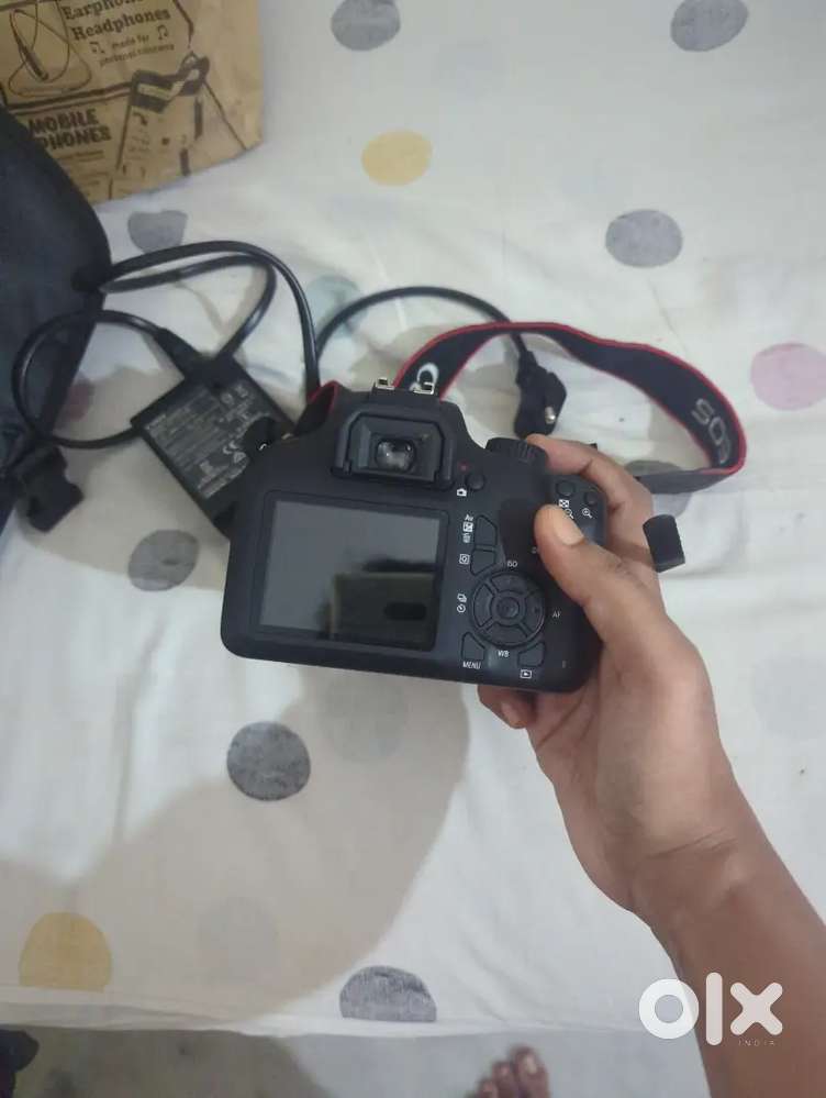 Canon Eos 3000d with original battery and bag