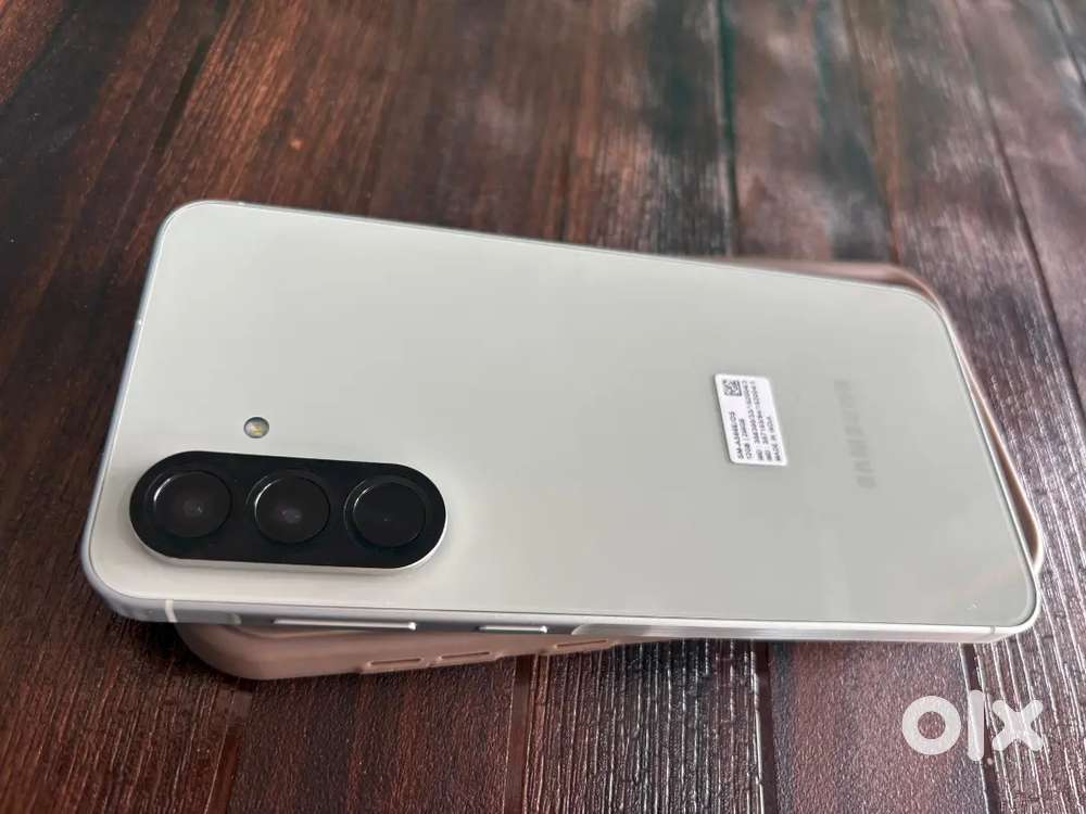 Samsung A56 – बिल्कुल नया  सिर्फ बॉक्स ओपन  फुल वारंटी