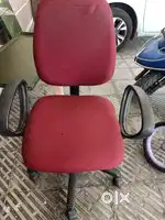Rolling chair good condition