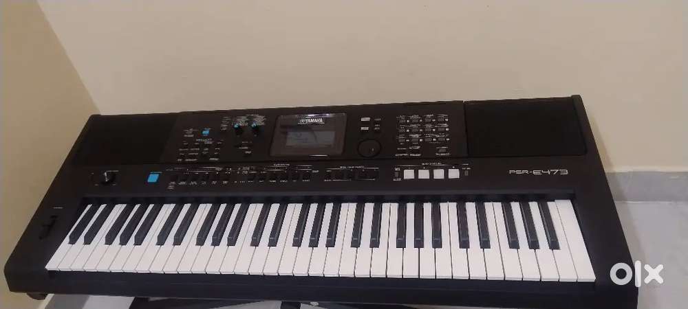 YAMAHA PSR-E473Keyboard With Gig Bag; Stand; Dust Cover & PowerAdapter