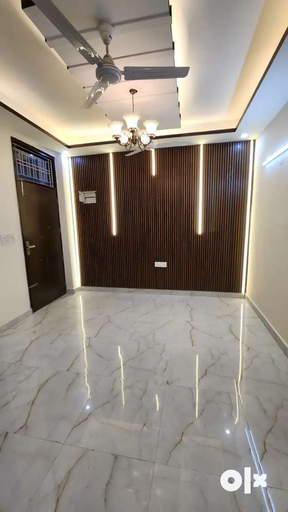 Ready to move 2BHK flat in Hans enclave Gurgaon sector 33