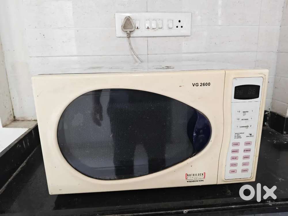 Microwave oven convection
