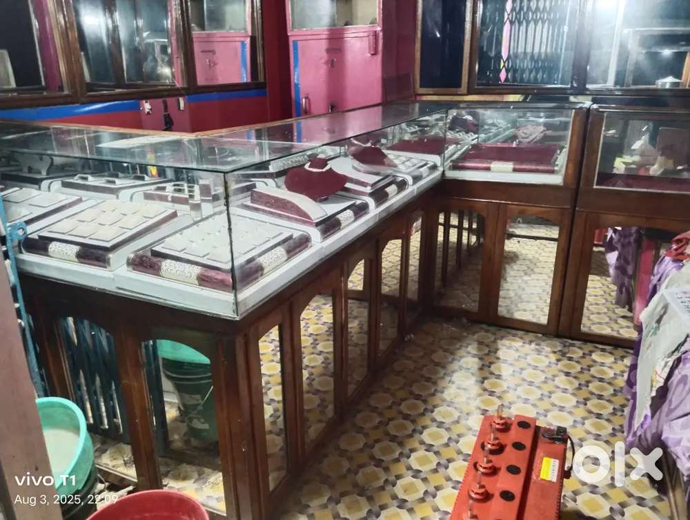 Gold shop furniture