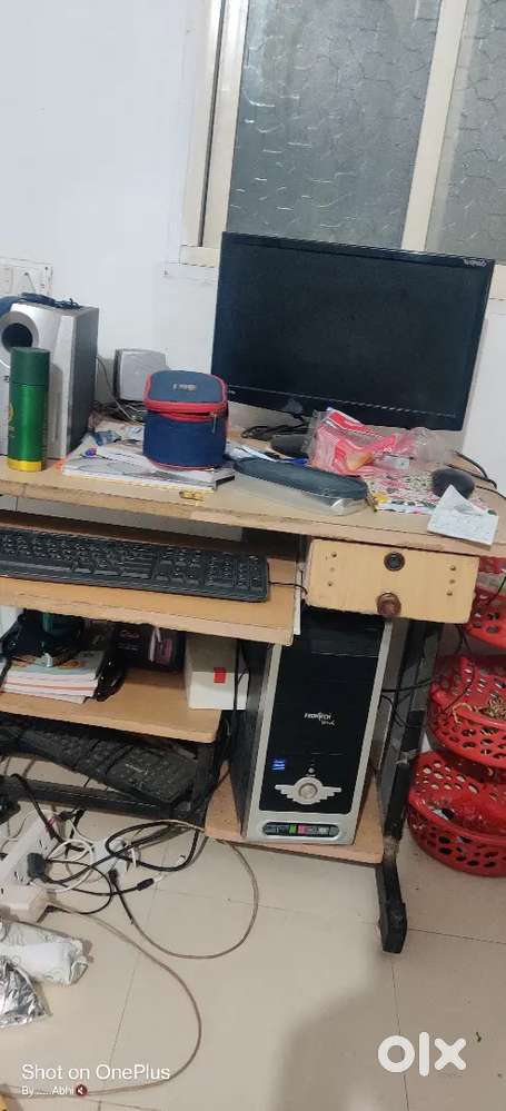 COMBO OFFER - Computer system+Computer table