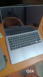 Selling my Apple MacBook Air M1 (8GB RAM, 256GB SSD)