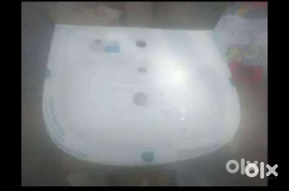 Glowit ceramic washbasin new