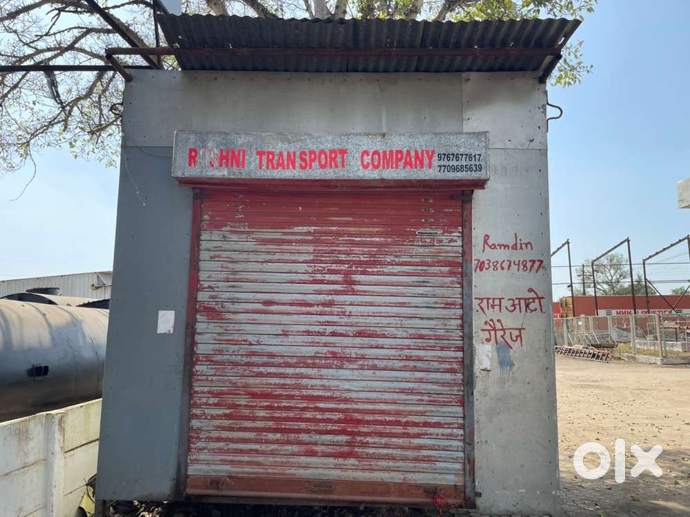Office for urgent sale movable to any place 10x12 feet