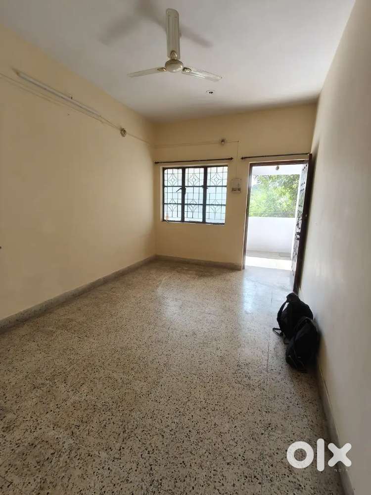2BHK Flat for Rent Family Narendra Nagar