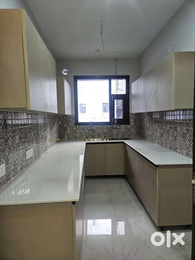 3bhk 1st floor with lift newly build luxury flat in gated society