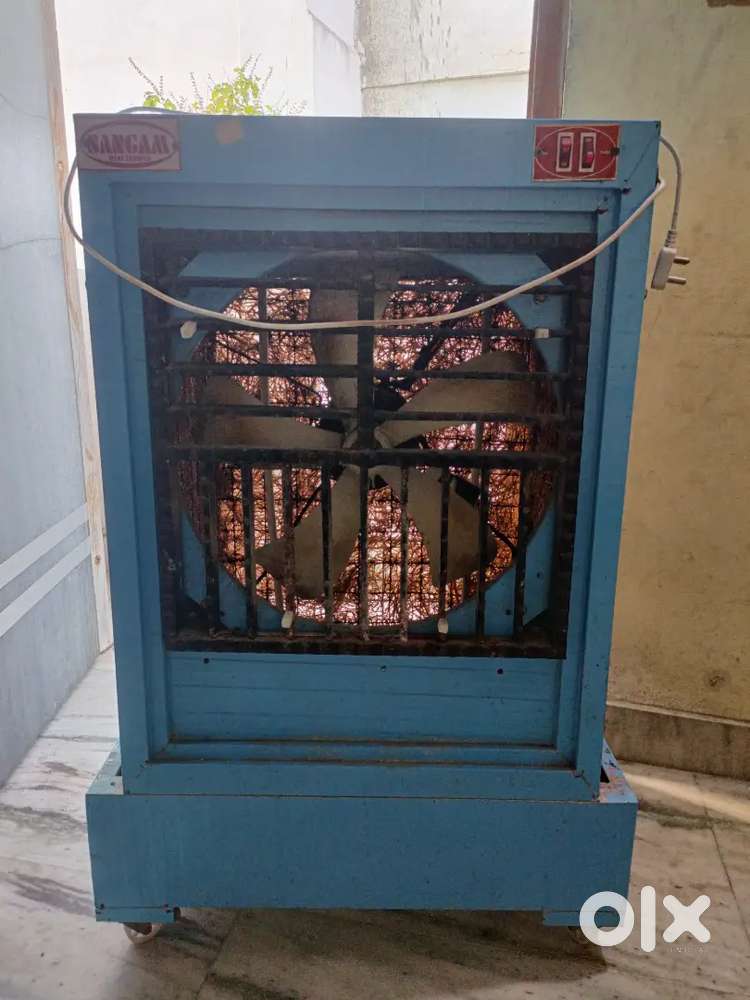 Cololer blue colour good condition