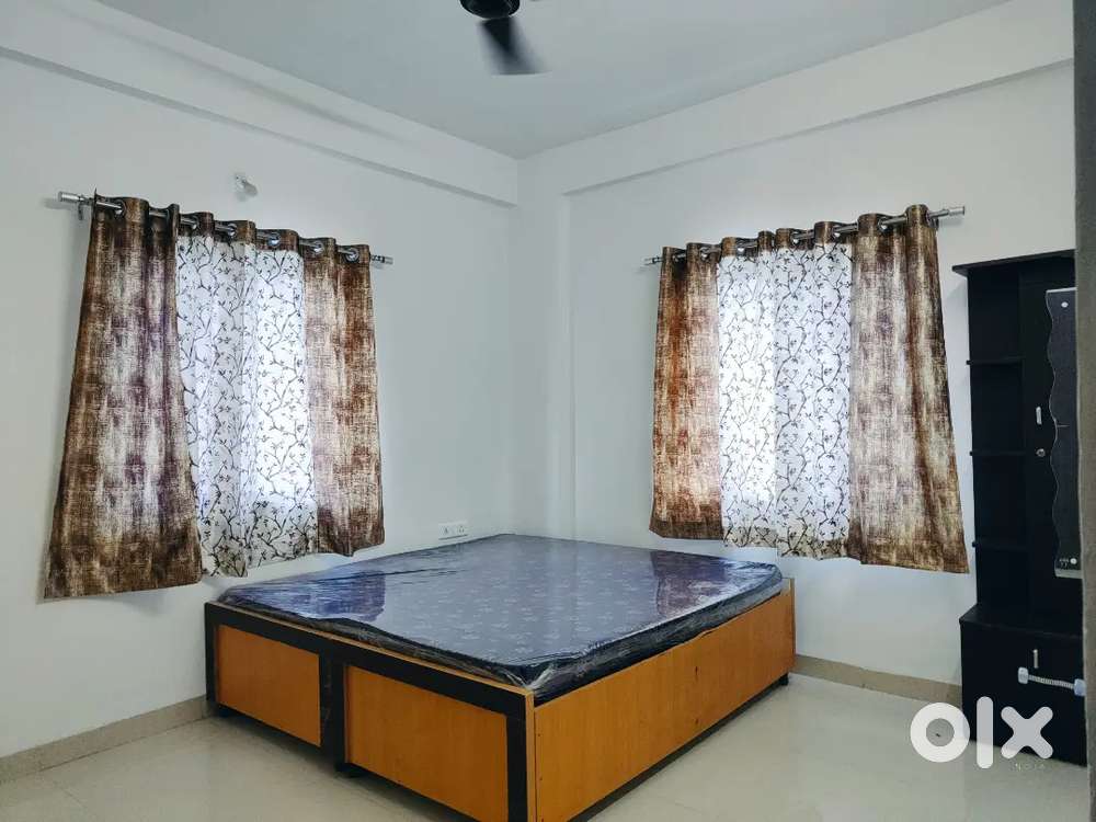 1 Rk 7000( 1BHK 8000. ( 2 BHK 10000 ( 3 BHK 13000