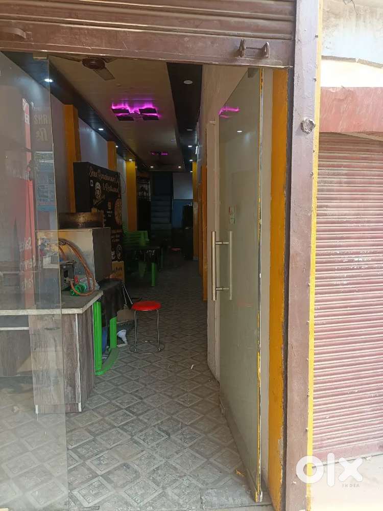 Three story shop for sell mundera
